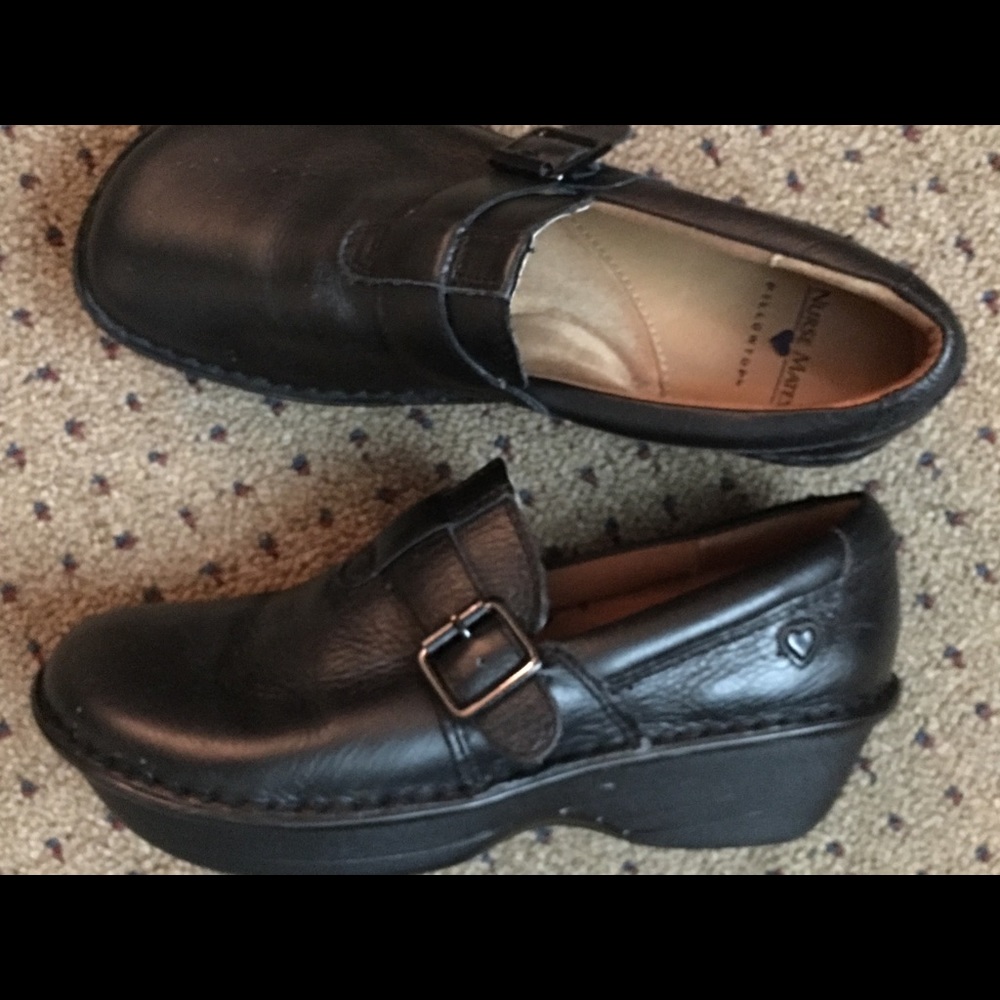 Nursing shoes